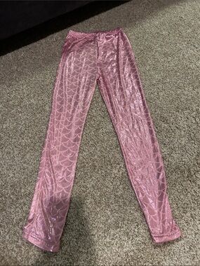 Pink Shimmery Mermaid Scale Pattern Leggings